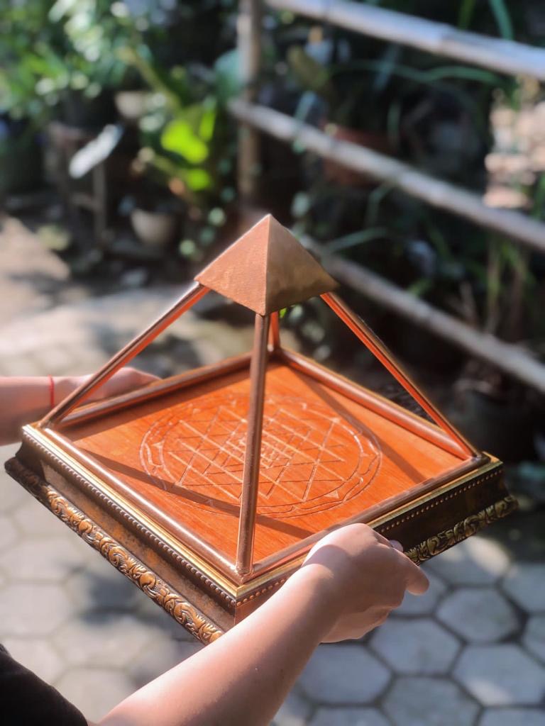 /storage/photos/2/!! Produk Orgonite Djawa/! Tatakan Piramida dan Tembaga/Copper Rangka/New Pic/11.JPG